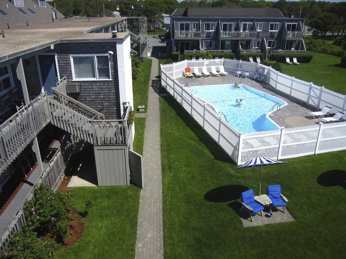 Surfcomber On The Ocean Motel South Yarmouth Exterior photo